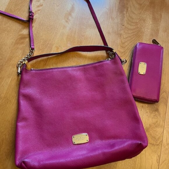 Michael Kors Shoulder Bag & Matching Wallet - Picture 1 of 10